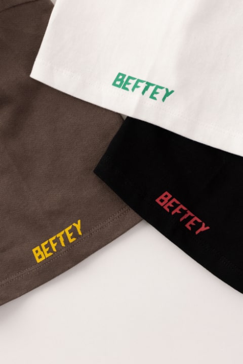 BEFTEY / Tシャツ（オフホワイト）